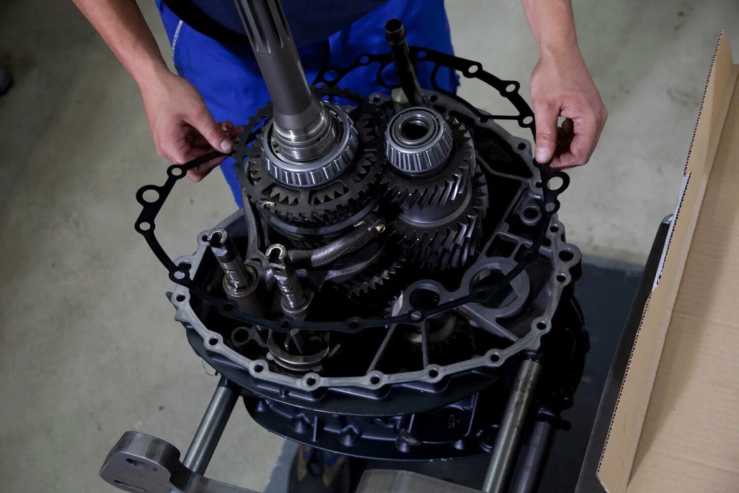 техническое обслуживание и ремонт трансмиссии. техническое обслуживание трансмиссии. ремонт кпп. работы по ремонту трансмиссии. акпп автосервис.