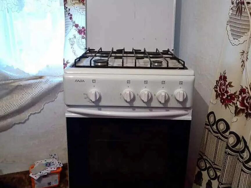Газовые плиты нижнекамск. Авито плита электрическая. Электрическая плита hansa fccx58221. Эл плита нововятка искорка. Электрическая плита лысьва эп 401 ст.
