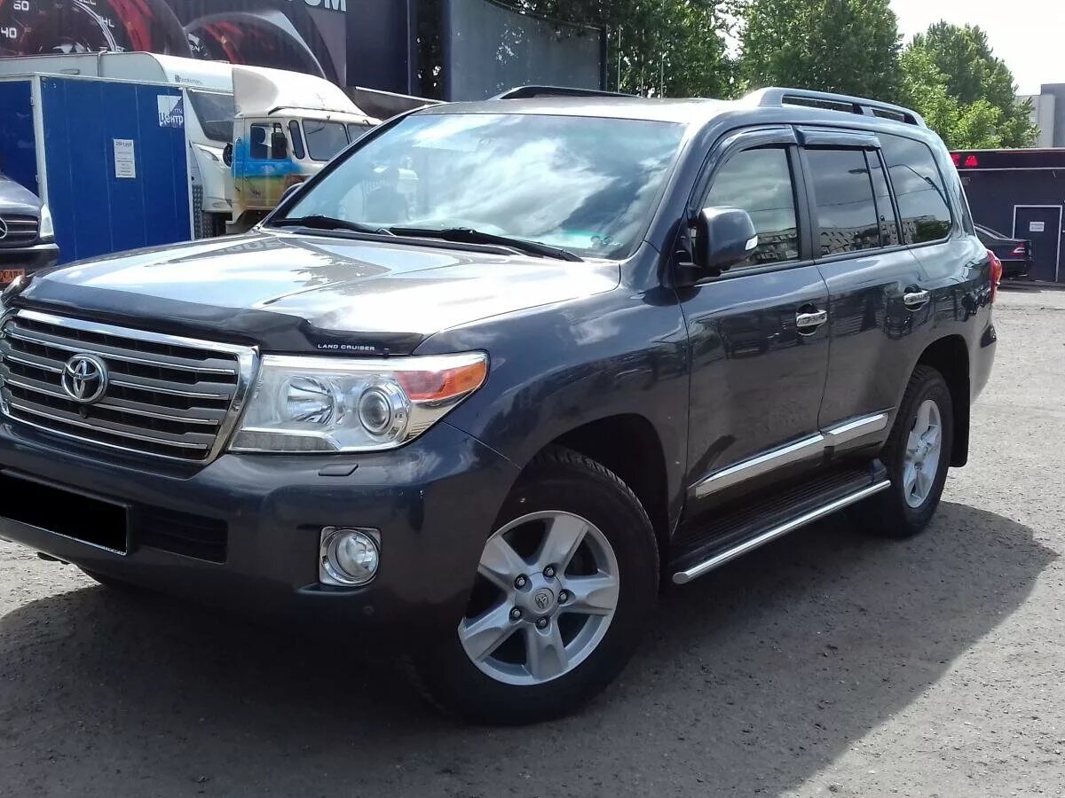 Купить крузер 2012. Toyota Land Cruiser 200 2012. Тойота ленд Крузер 200 Рестайлинг. Тойота Крузер 200 2012. Ленд Крузер 200 Рестайлинг 2012.