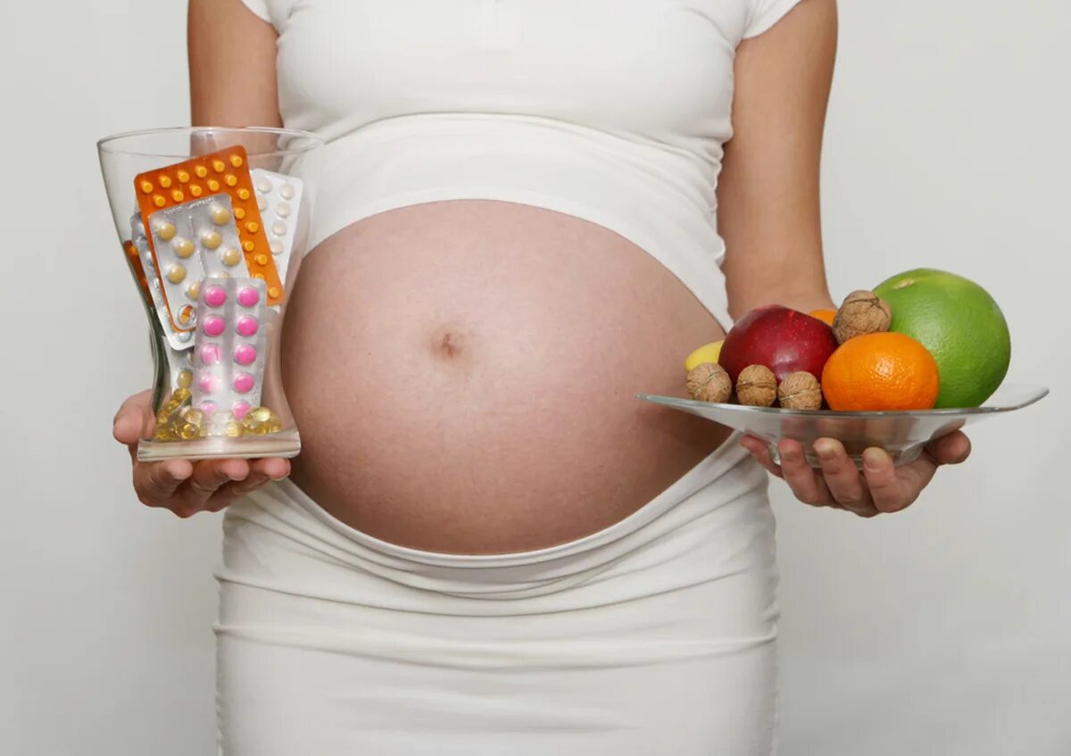 Принимать витамины во время беременности. Витамины для беременности. Профилактика беременных.