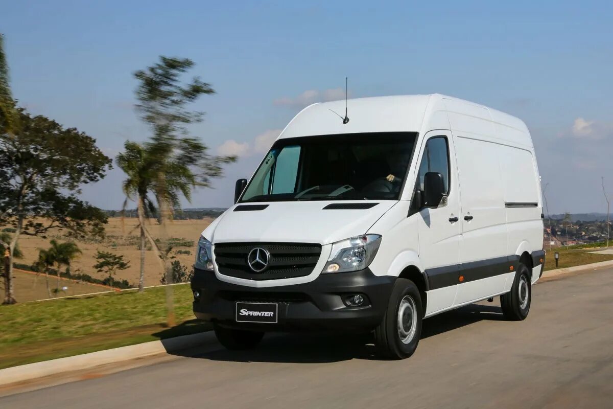 Mercedes-Benz Sprinter. Mercedes Benz Sprinter грузовой. Мерседес Бенц Спринтер фургон. Мерседес Бенц Спринтер грузовой.