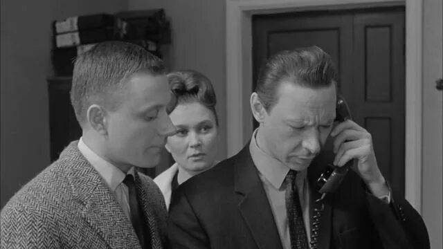 Берегись автомобиля фильм 1966. Эта нога кого надо нога. Эта нога кого надо нога. Эта нога кого надо нога. Это кого надо нога.