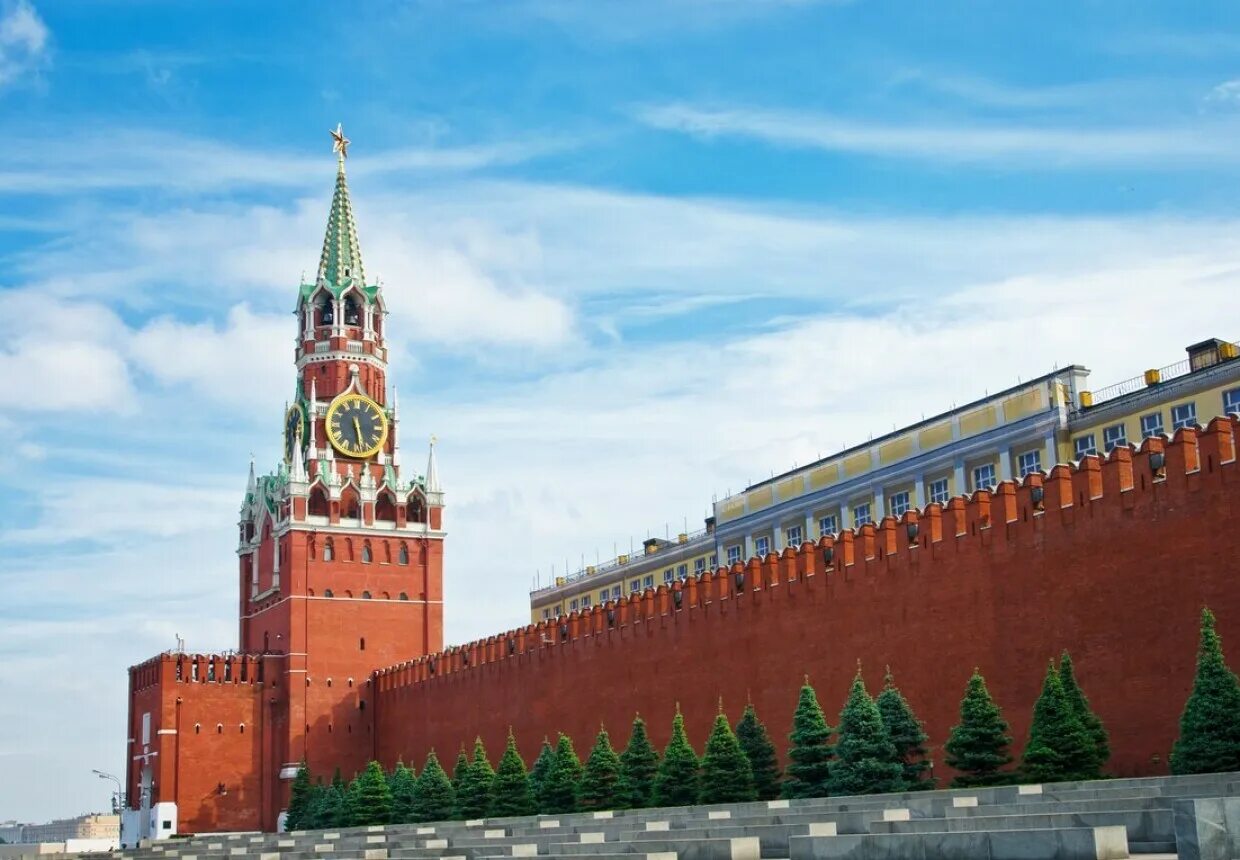 Что находится на башнях кремля. Спасская башня кремля. спасская башня башни московского кремля. часы спасская башня московского кремля. спасская башня московского кремля фото.