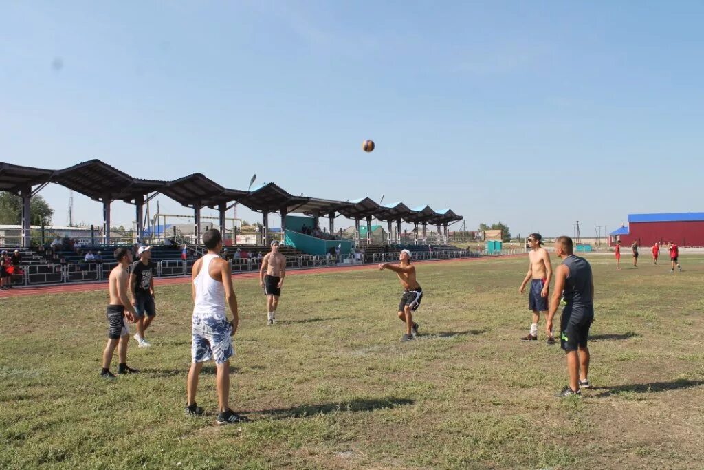 Стадион Кизильское. Стадион синий камень село Кизильское. Кизильское. Кизильское Челябинская область спорт.