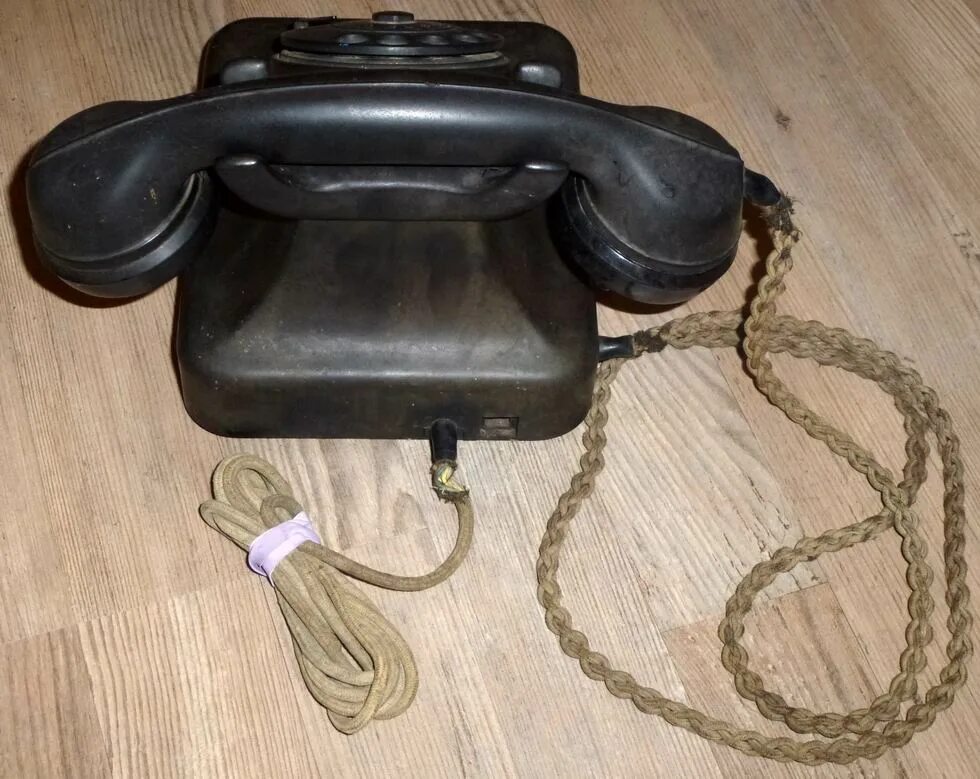 Военные советские телефоны. Дисковый телефон Siemens 1937 г.. Телефон дисковый Siemens f24. Дисковый телефонный аппарат стационарный Сименс а 83 08. Аппарат телефонный та-11542.
