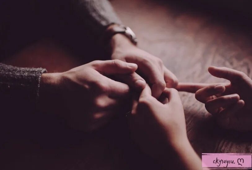 Нежное прикосновенье. Это касается тех людей которые. Держит за руку. Я могу долго терпеть но потом. Это касается тех людей которые.