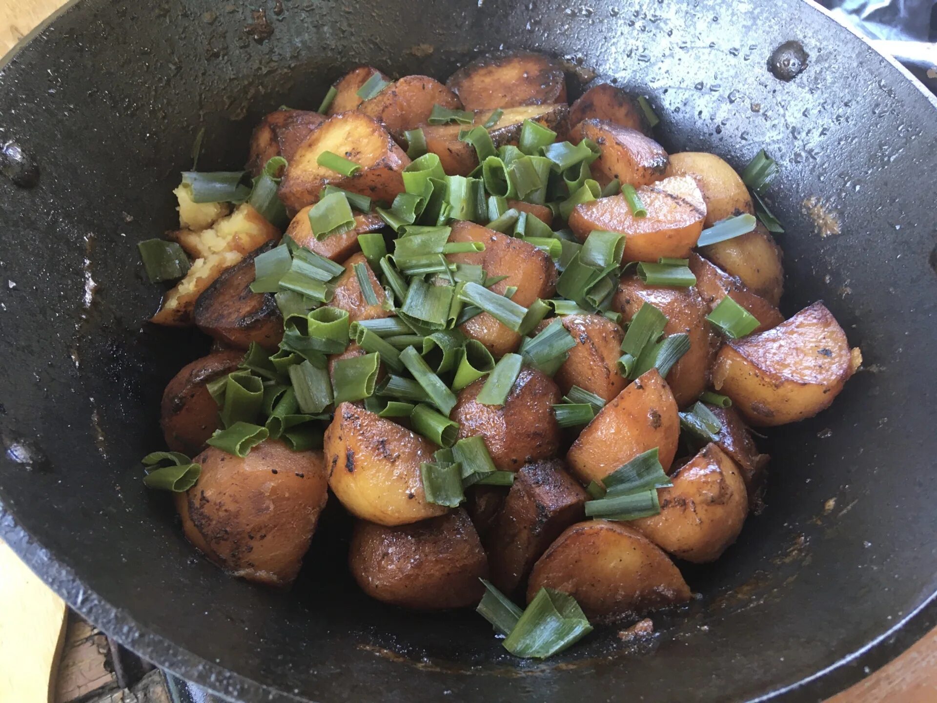 Простые и вкусные рецепты в казане. Казан кебаб в казане на костре. Казан-кебаб с картошкой в казане. Казан кабак. Казан кабоб блюдо.