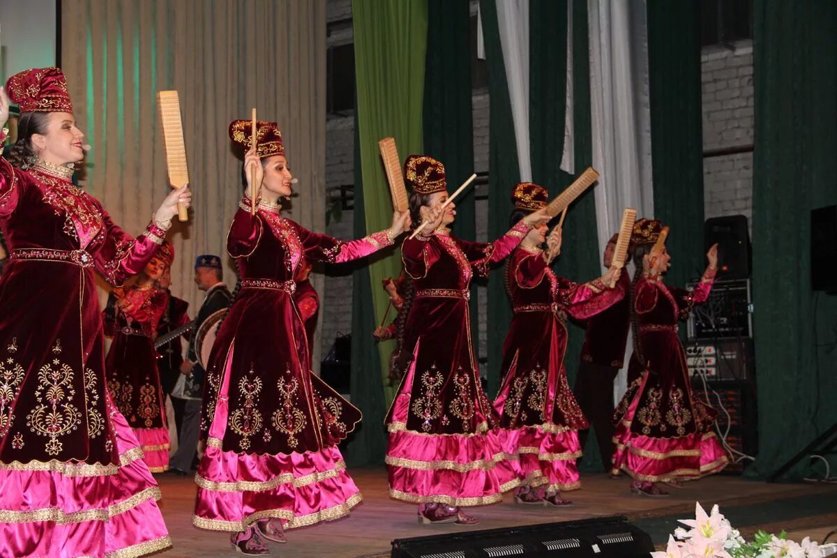 Татарский фольклорный ансамбль айдара файзрахманова. Музыка республике беларусь. Музыка республике беларусь. Музыка республике беларусь. Государственный оркестр республики беларусь м.