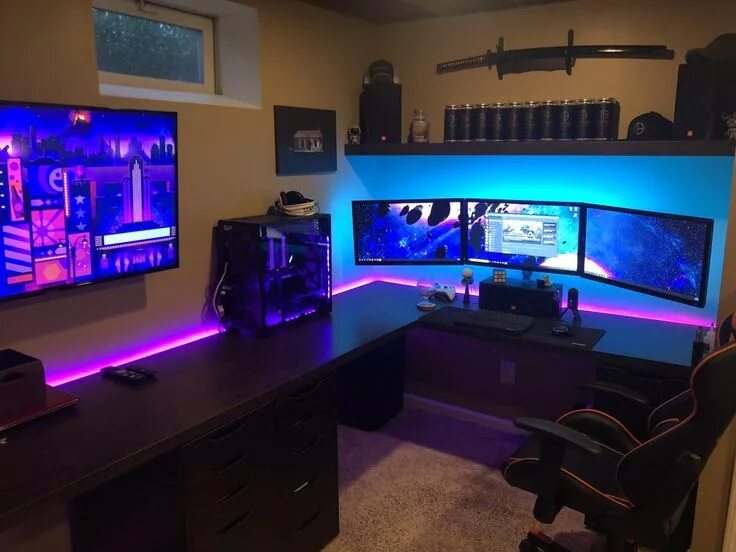 Carousel by @havokharakiri "My PC Setup for 2020! Heavily inspired by Sombra and