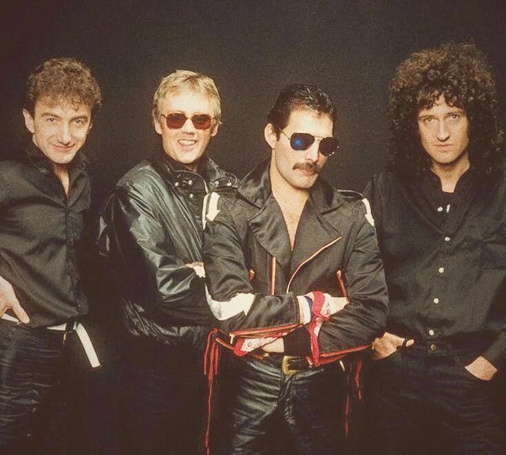 Группа квин молодые. Queen обложка. Queen no more. Live aid 1985 queen. Queen no more.