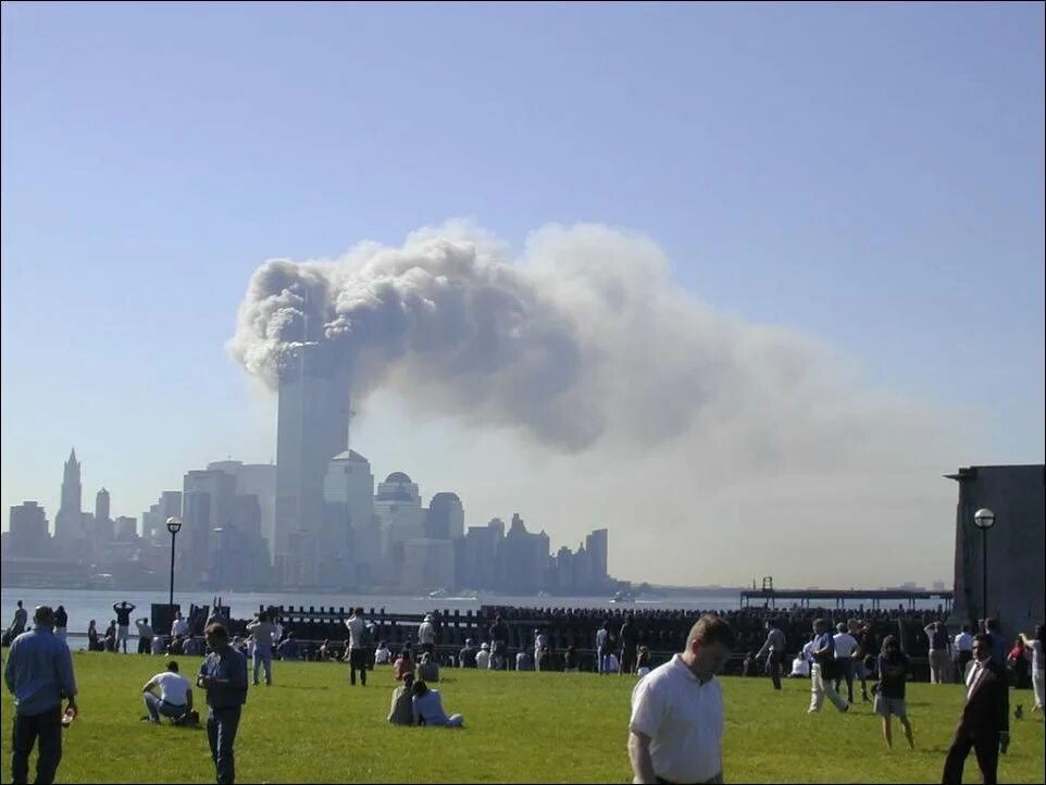 7 августа 2001 год. Всемирный торговый центр 11 сентября 2001.