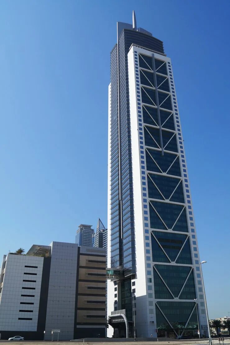 Небоскреб миллениум. Millenium tower san francisco. Башня тысячелетия в вене. Альфа миллениум тауэр. Миллениум тауэр вена.