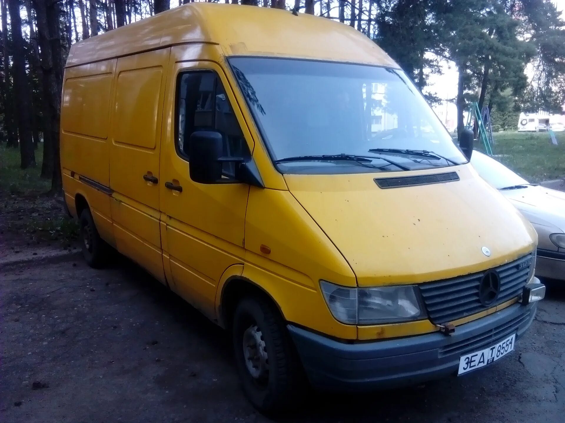 Мерседес Спринтер 2008 желтый. Мерседес Спринтер 1989 года. Mercedes Sprinter 1986. Mercedes Sprinter 1990.