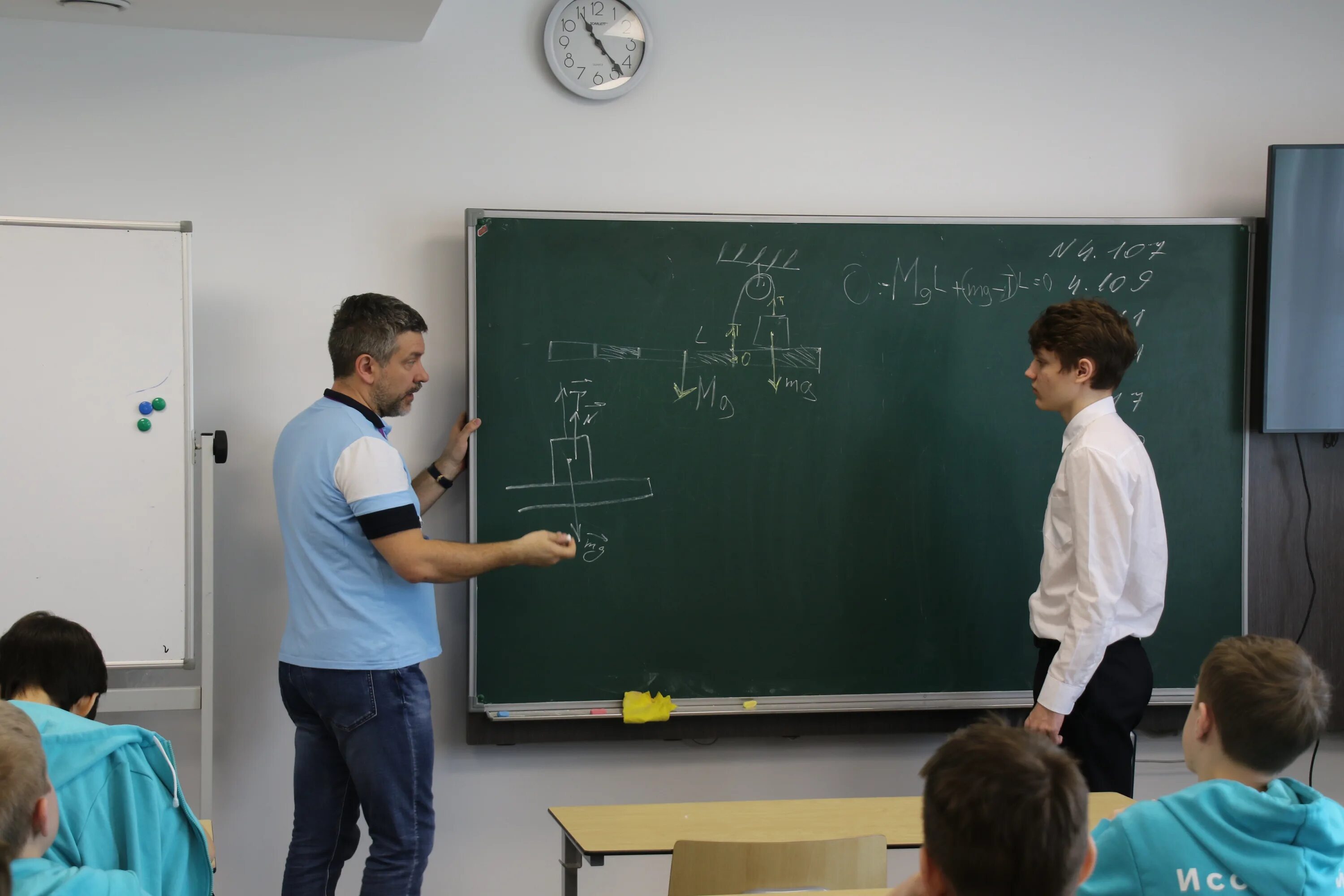 ришельевский лицей уроки физики. ришельевский лицей электрическое поле. It лицей кфу. павел виктор физика. ришельевский лицей павел виктор.