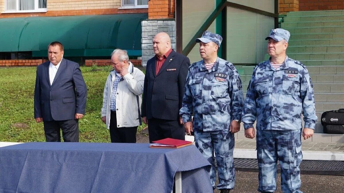 Ковелин магнитогорск омон. Командир тюменского собра. Московский омон авангард. Командир омон росгвардии. Владислав лебедь командир омон.