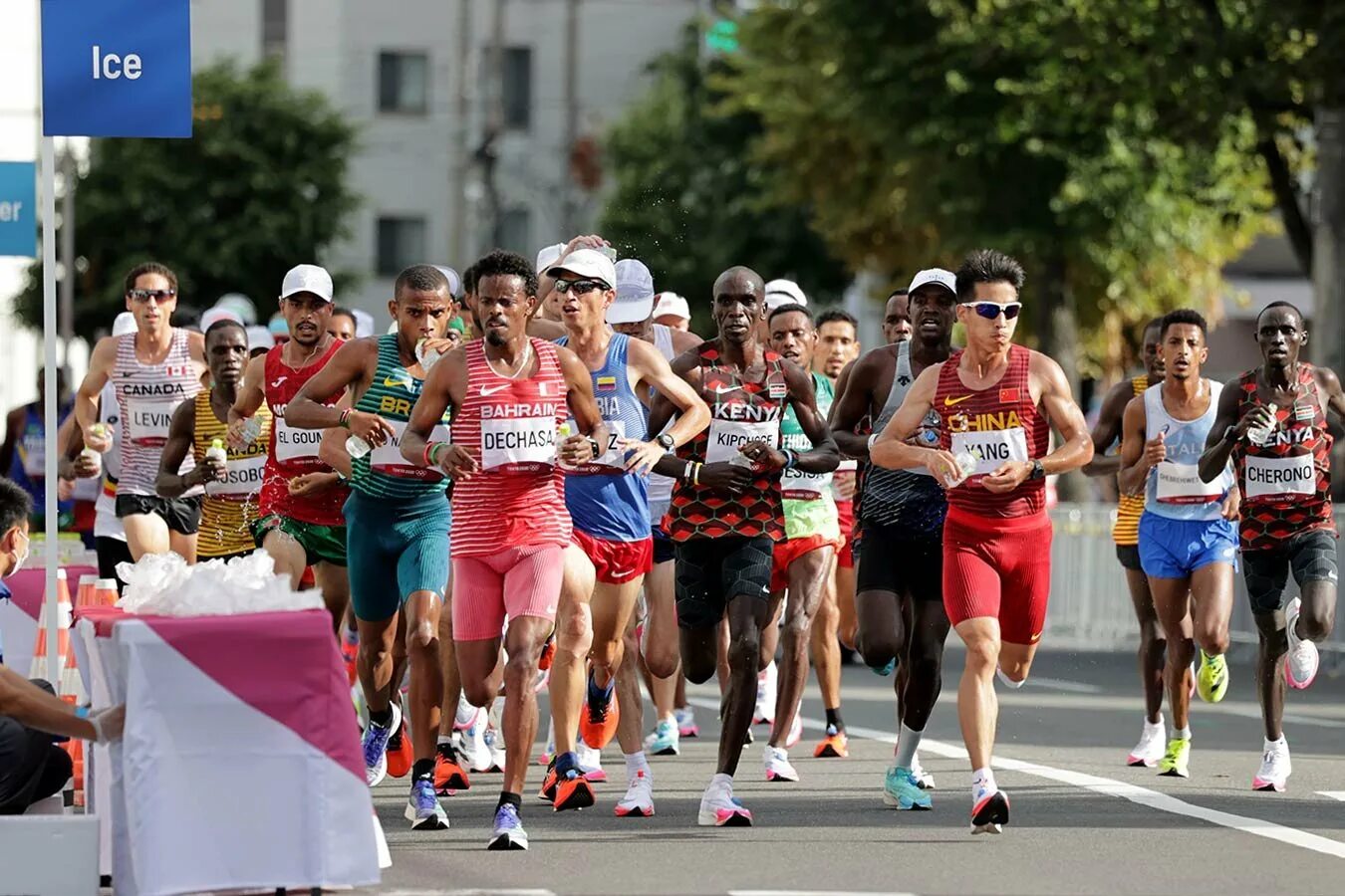 2 место в марафоне. Легкая атлетика марафонский бег. Мурад Амдуни. Марафон (the Marathon).