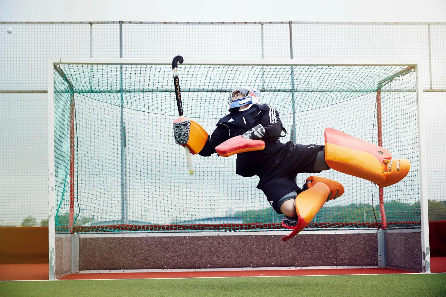 Goal keeping. Field Hockey goalkeeper хоккей. Хоккей на траве. Хоккей на траве вратарь. [Jrrtq YF hhfdt.