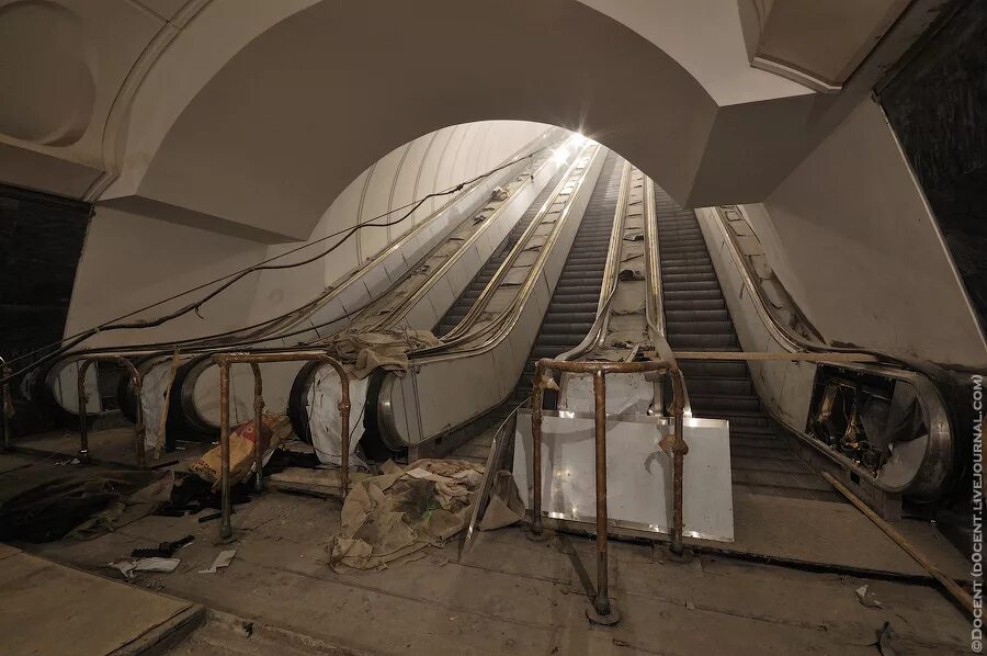 Метро суворовская москва. Станция суворовская московского метрополитена. Станция суворовская московского метрополитена проект. Проект станции метро суворовская. Станция бутырская московского метро.