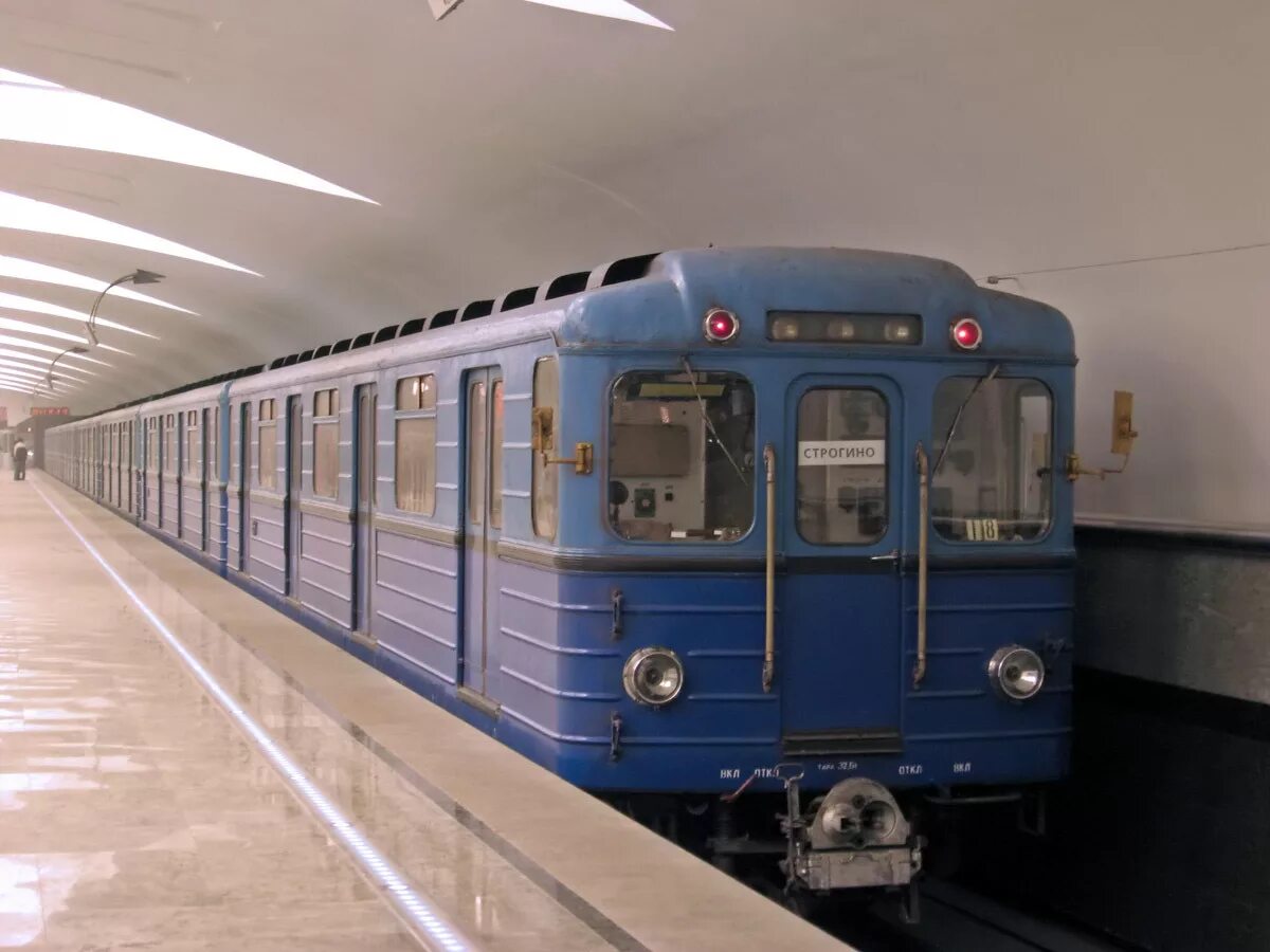 Метро ем. Еж3 электропоезд. метровагон 81-703. метровагон типа еж. метровагон е.