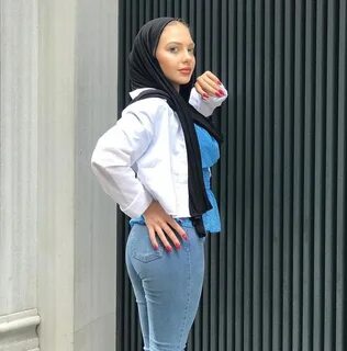 İçi boşaltılmış ve sözde başörtüsü takan bazı kişiler twerk gibi İslami ve ...