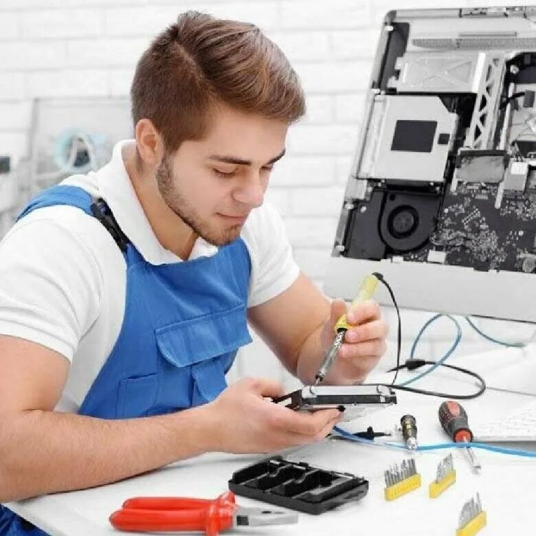 Компьютерный мастер. Компьютер мастер. Александр маслов вологда. Компьютер до и после. Мастер по ремонту компьютеров.