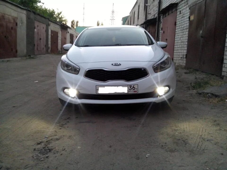 Kia ceed дхо. Kia Ceed JD 2015 лампы. Kia Ceed 2015 ДХО. Киа СИД 2014 ДХО. Лампа ДХО Киа СИД 2014.