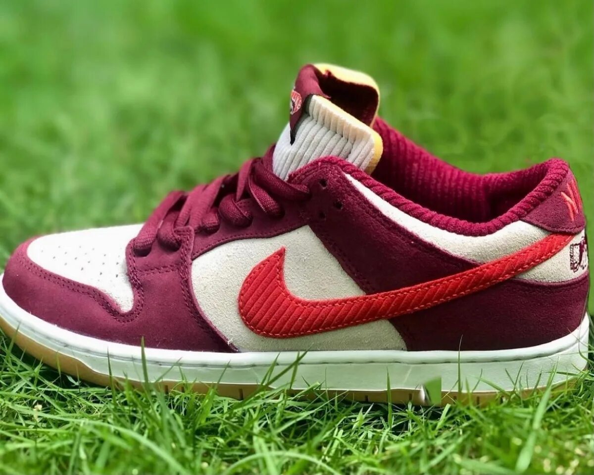 Nike cb dunk low. Nike sb dunk low se 85. Nike sb dunk skate. Nike dunk skate like a girl. Nike sb dunk low pro halloween.