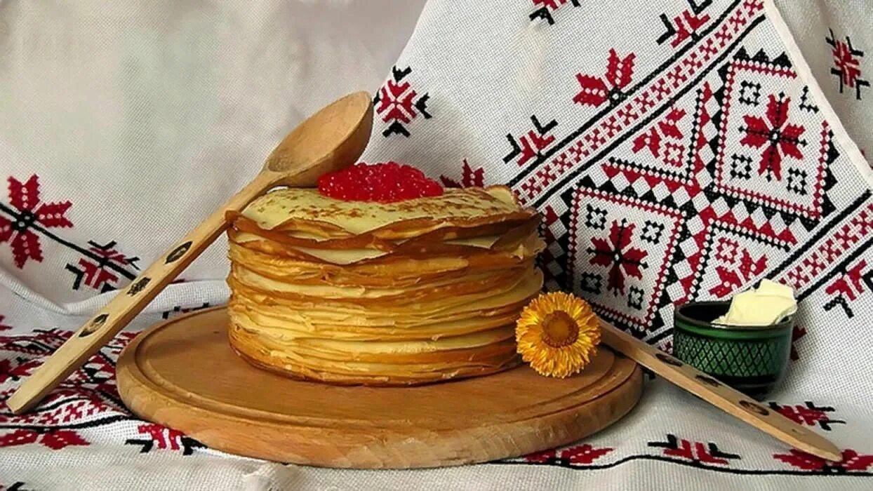 Блины на масленицу традиции. Белорусская масленица традиции. славянские блинчики. масленица в украине. блины в старину.