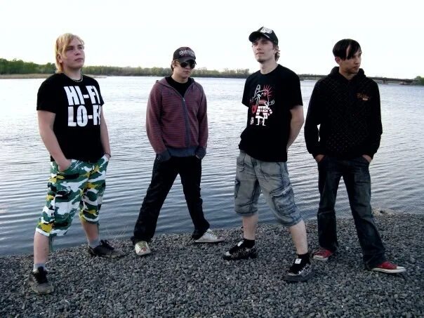 4 апреля группа. 4 апреля. 4 апреля группа солист. 4 апреля логотип. 4ре апреля группа.