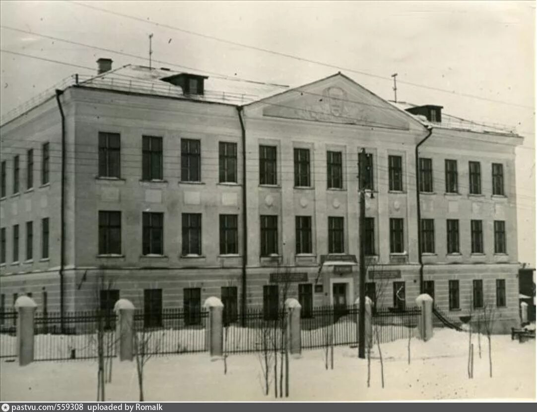 Отрадная школа. Старое здание школы 2 йошкар-ола. Школа 1940 год. Школа 1 аксай ростовская область. Школа 1 аксай.