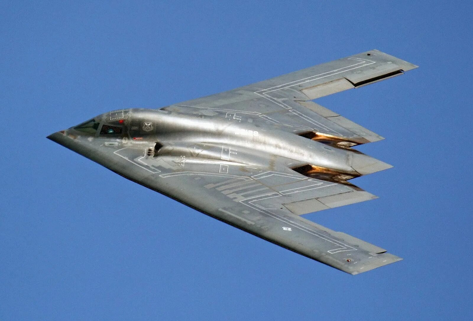 Стелс бомбардировщик б2. Стелс-бомбардировщик b-2. B-2 Spirit стелс. B-2 Spirit Stealth Bomber. Б 2в 14