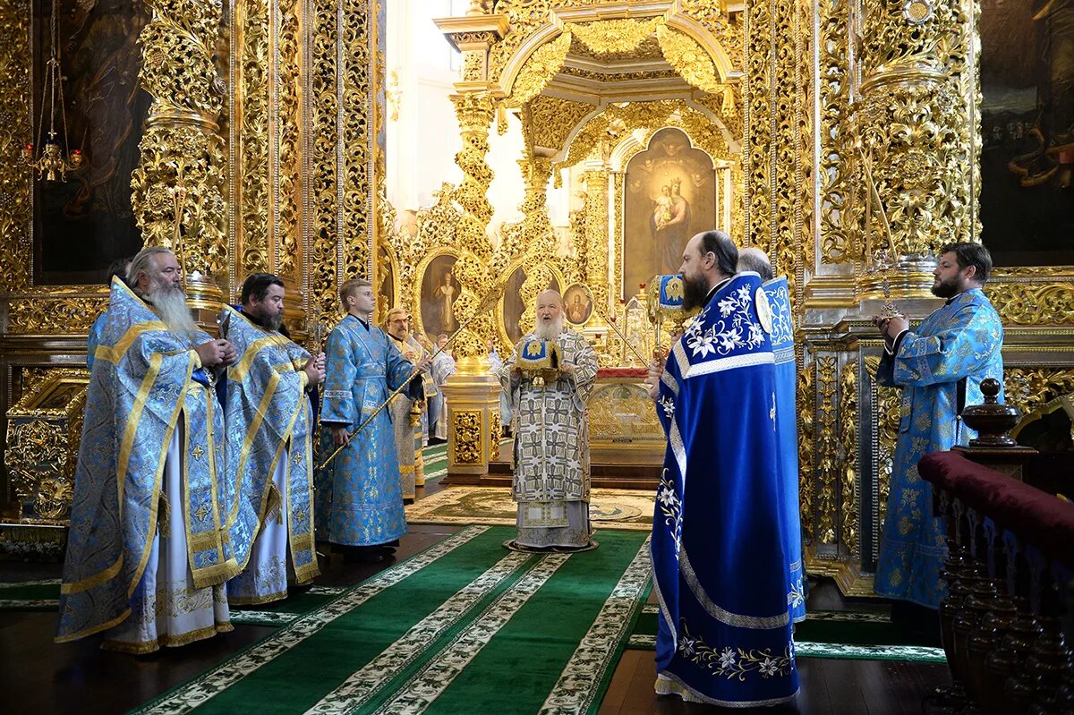 Смоленская епархия службы. Собор смоленская епархия. Епархия смоленск официальный. Смоленская епархия службы. Смоленск успенский собор литургия.