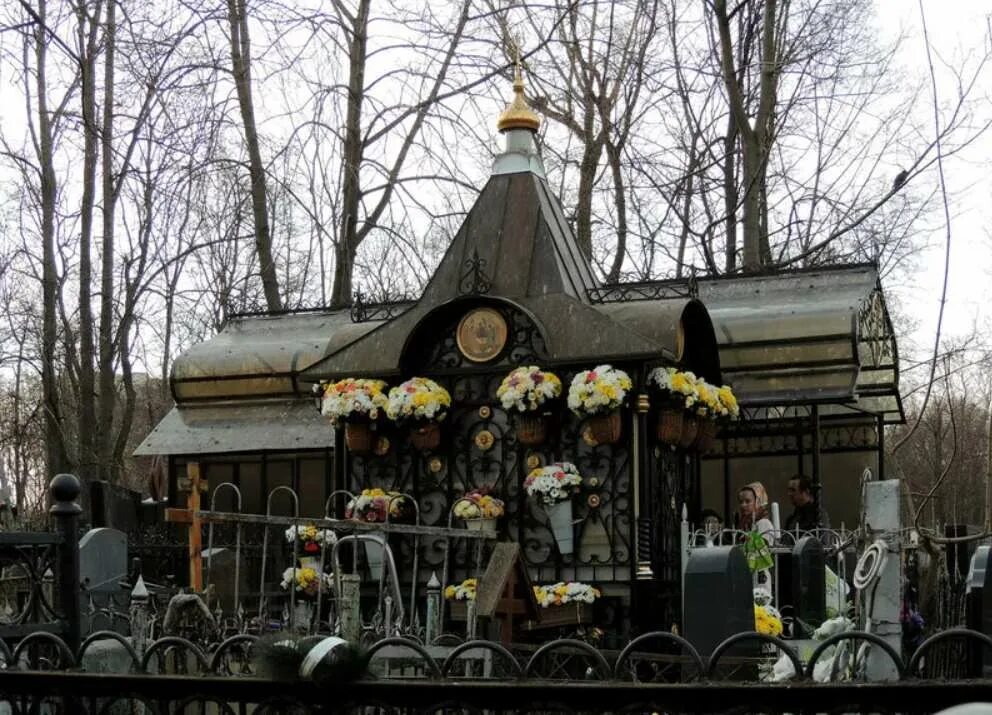 Кладбище где похоронена матрона