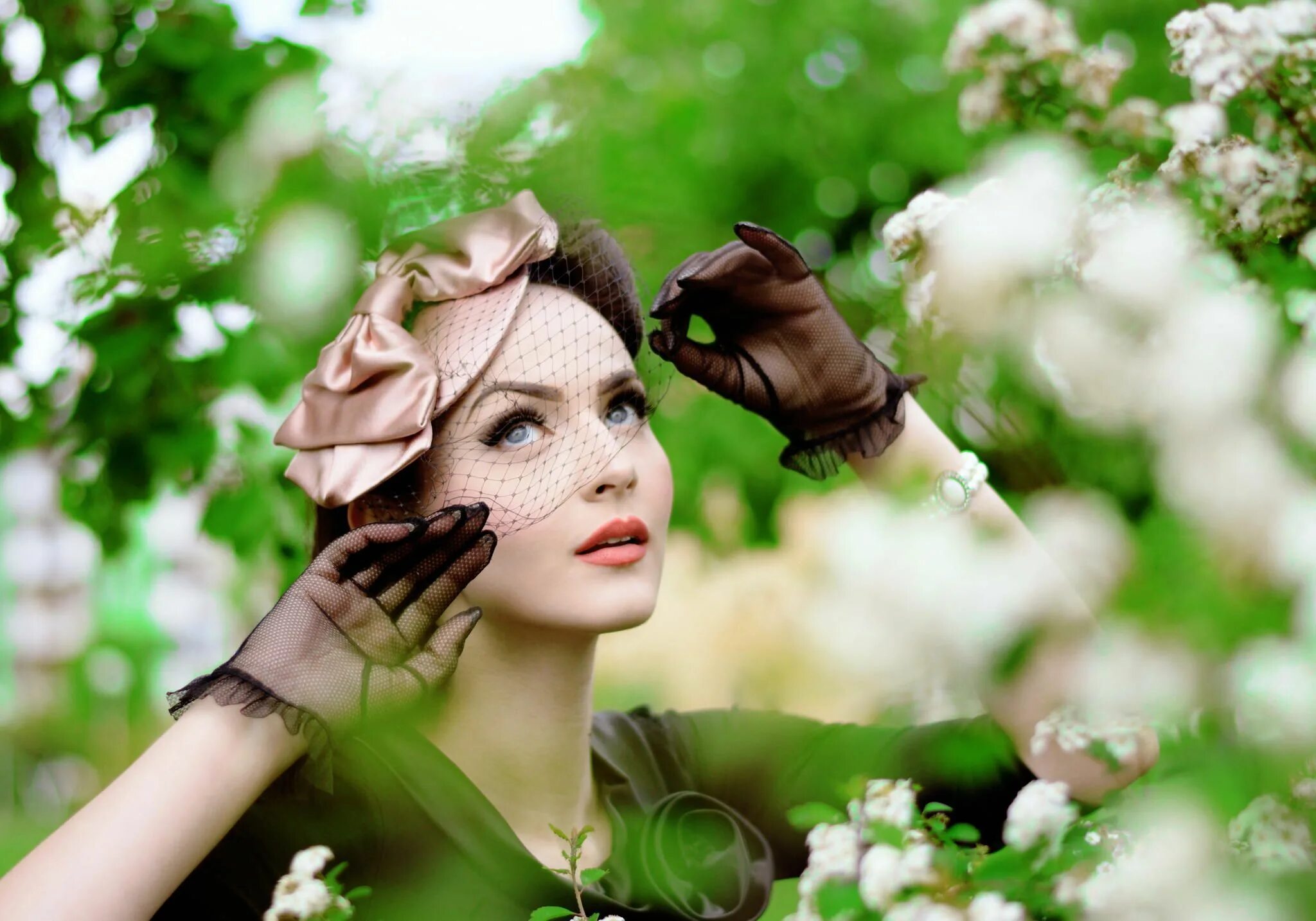 Все женщины похожи на цветы особой красотой. Идда Мюнстер весенние. Идда Ван Мюнстер.
