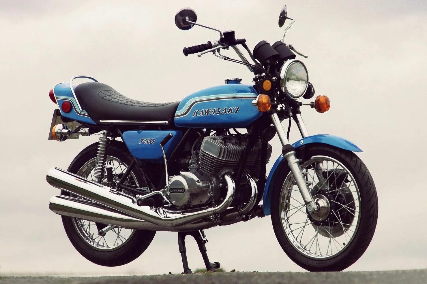 Кавасаки 3. 6 цилиндровый мотоцикл кавасаки. Кавасаки 3. Мотоцикл kawasaki j concept. Kawasaki mach 3.