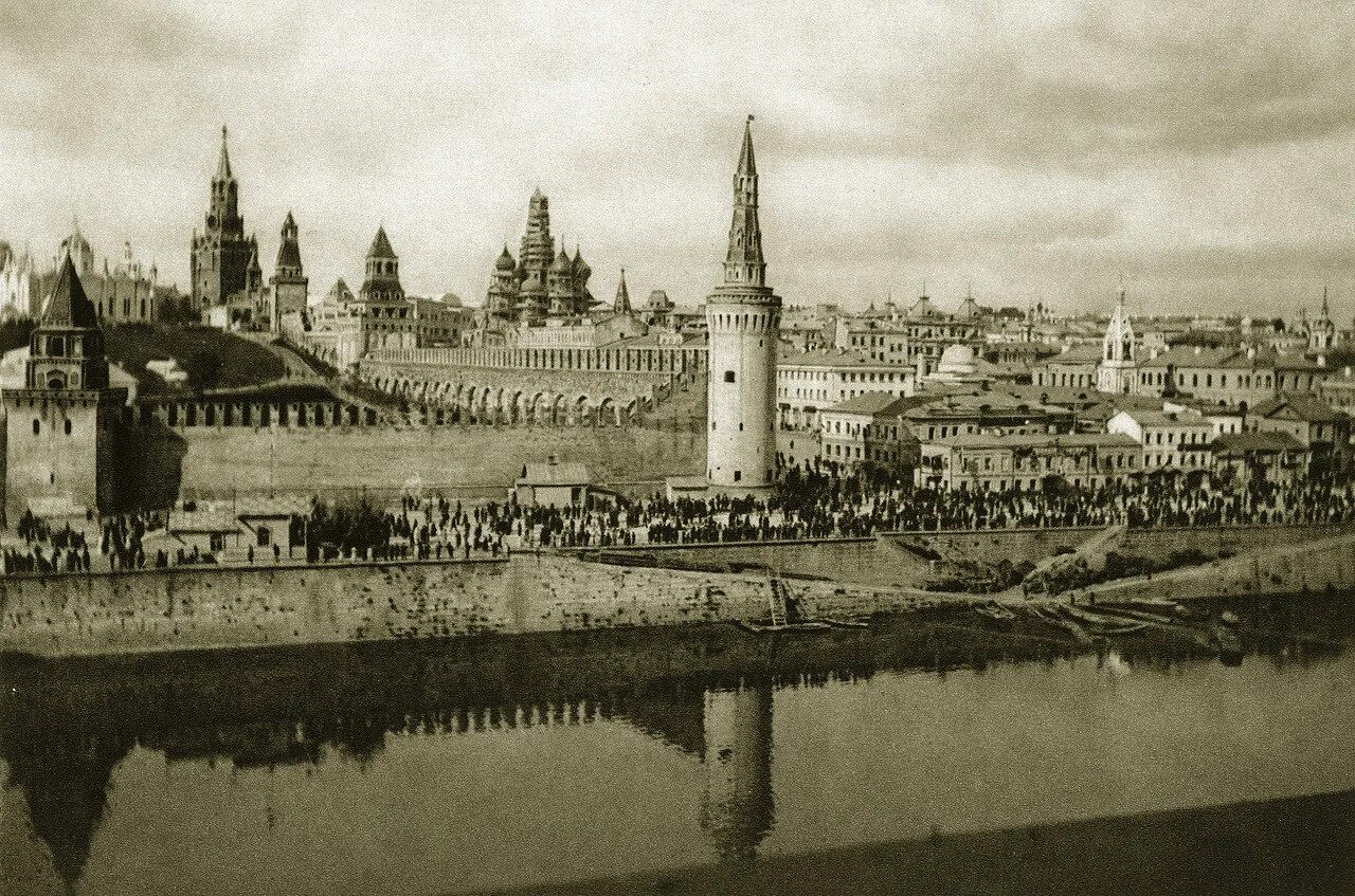 20 kremlin. Москва 1920г Кремль. Старый Кремль в Москве. Московский Кремль начала 20 века. Московский Кремль 1928 года.