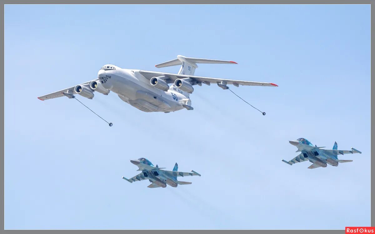 ил 78 рязань. ил-78 заправщик. дозаправка ил-76. самолет ил 78 ввс россии. в воздухе илы гуляев.