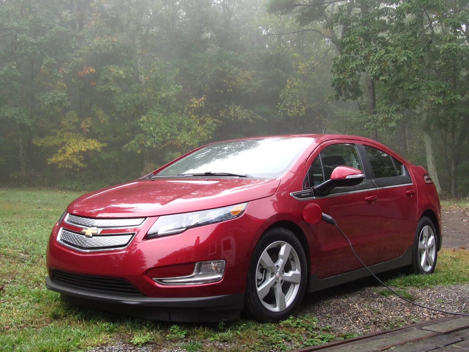 Chevrolet volt купить. Chevrolet Volt. Шевроле вольт 2013. Chevrolet Volt 2010. Chevrolet Volt 2008.