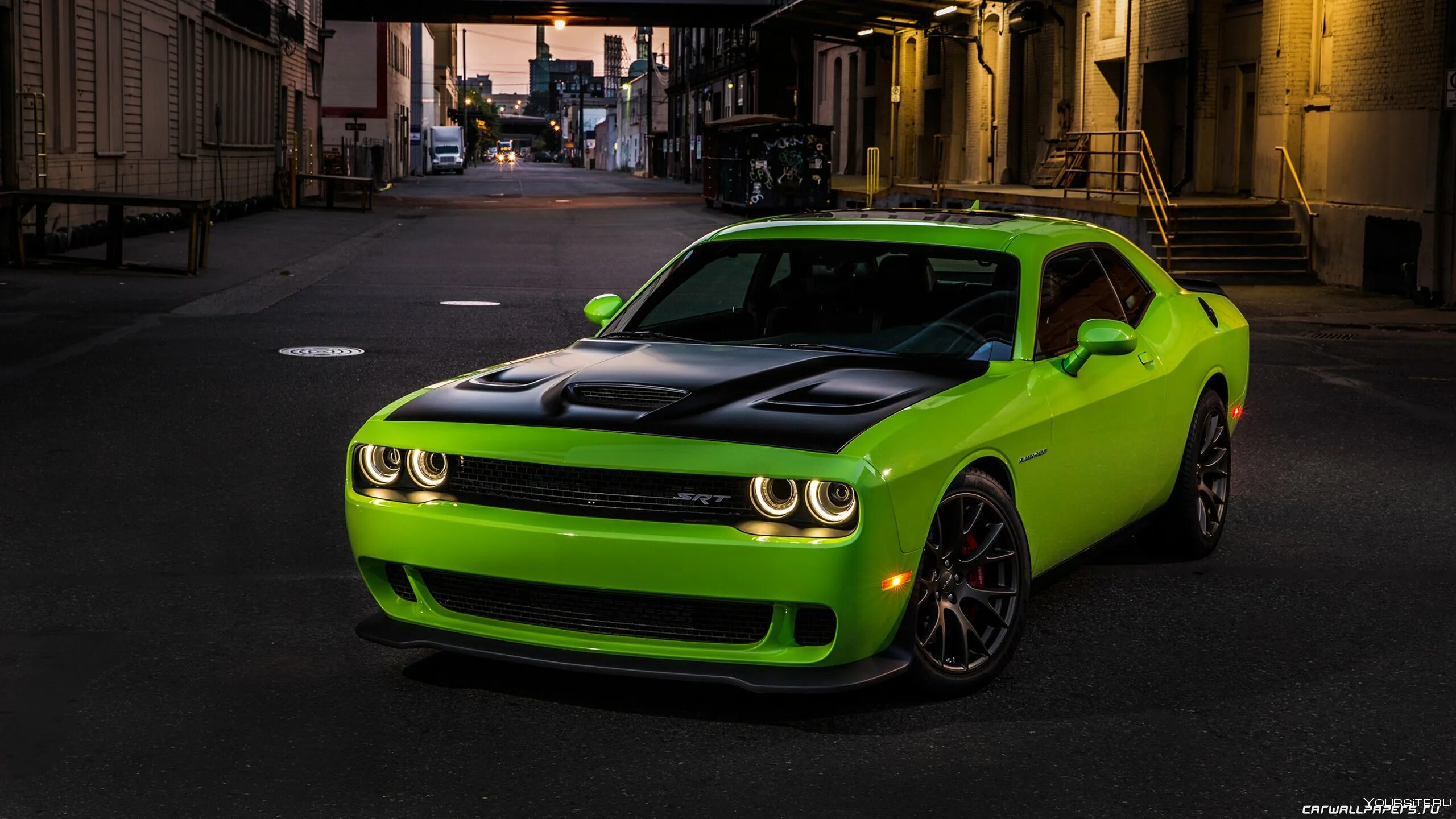 Машина додж челленджер. Dodge Challenger Hellcat 2015. Dodge Challenger srt Hellcat. Dodge Challenger СРТ. Dodge Challenger srt Hellcat 2015.