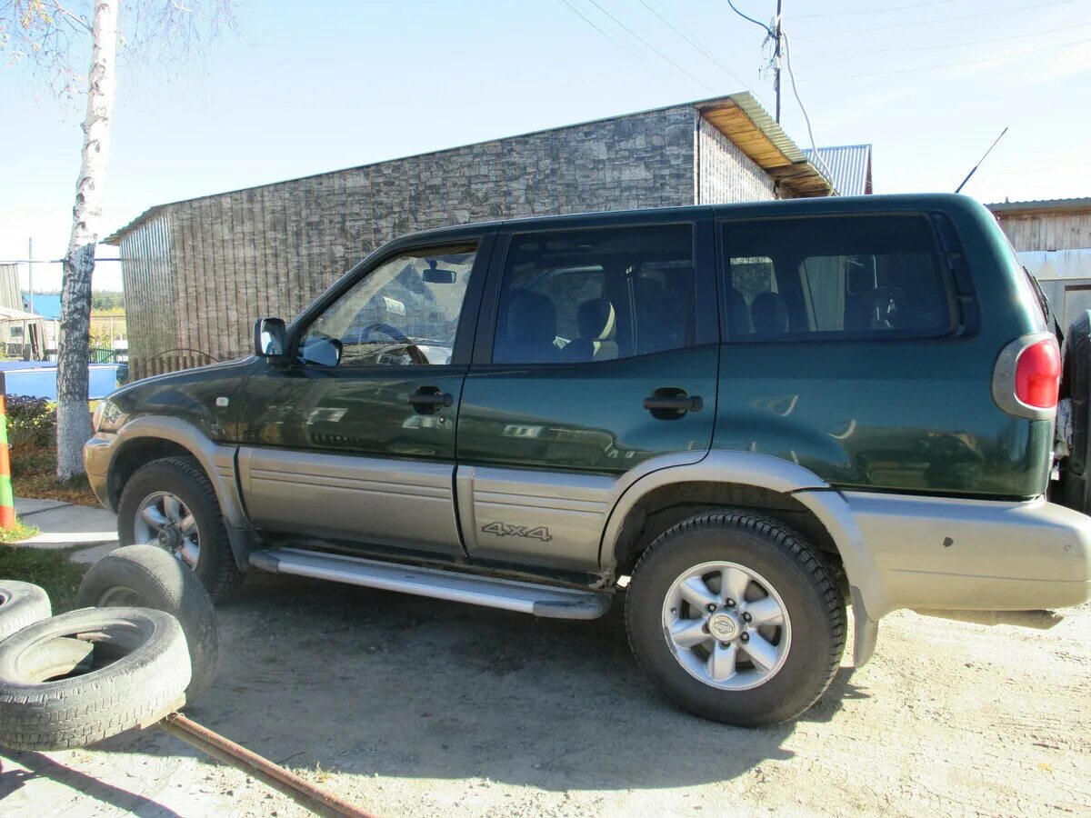 Ниссан террано 2.0 купить. Nissan Terrano 2000. Nissan Terrano II 2000. Nissan Terrano 2.4 МТ, 2000,. Ниссан Террано 2000г.