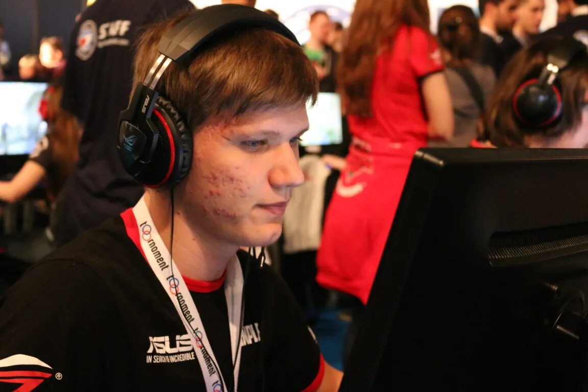 S1mple cs 2. Симпл игрок кс. s1mple 2014. s1mple cs go. s1mple 2015.