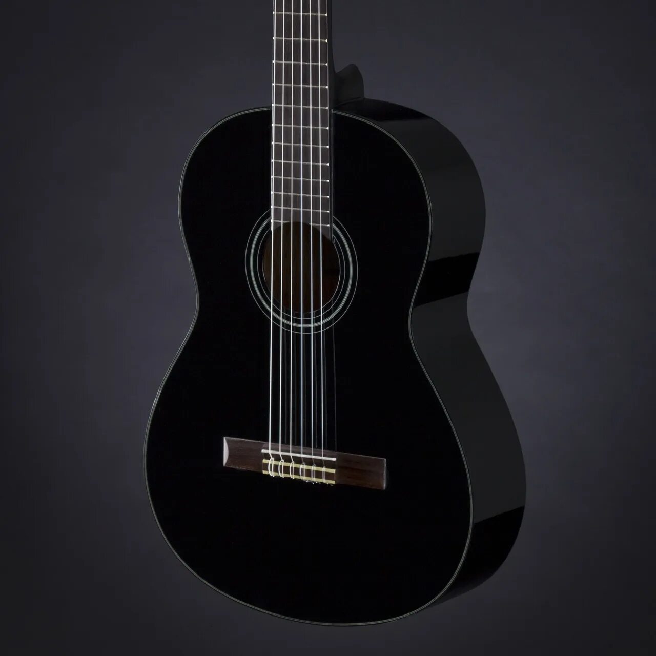 Лакированная гитара. Yamaha c40 black. гитара yamaha c40 black.
