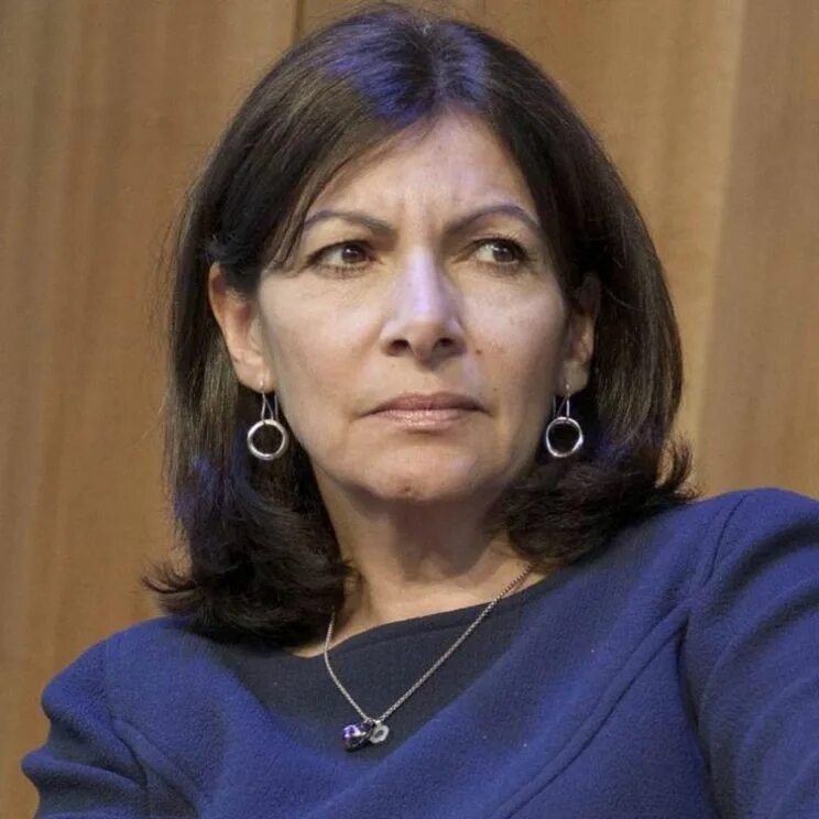 Chloe des. Chloe des. Nataly boet. Chloe des. Chloe des.