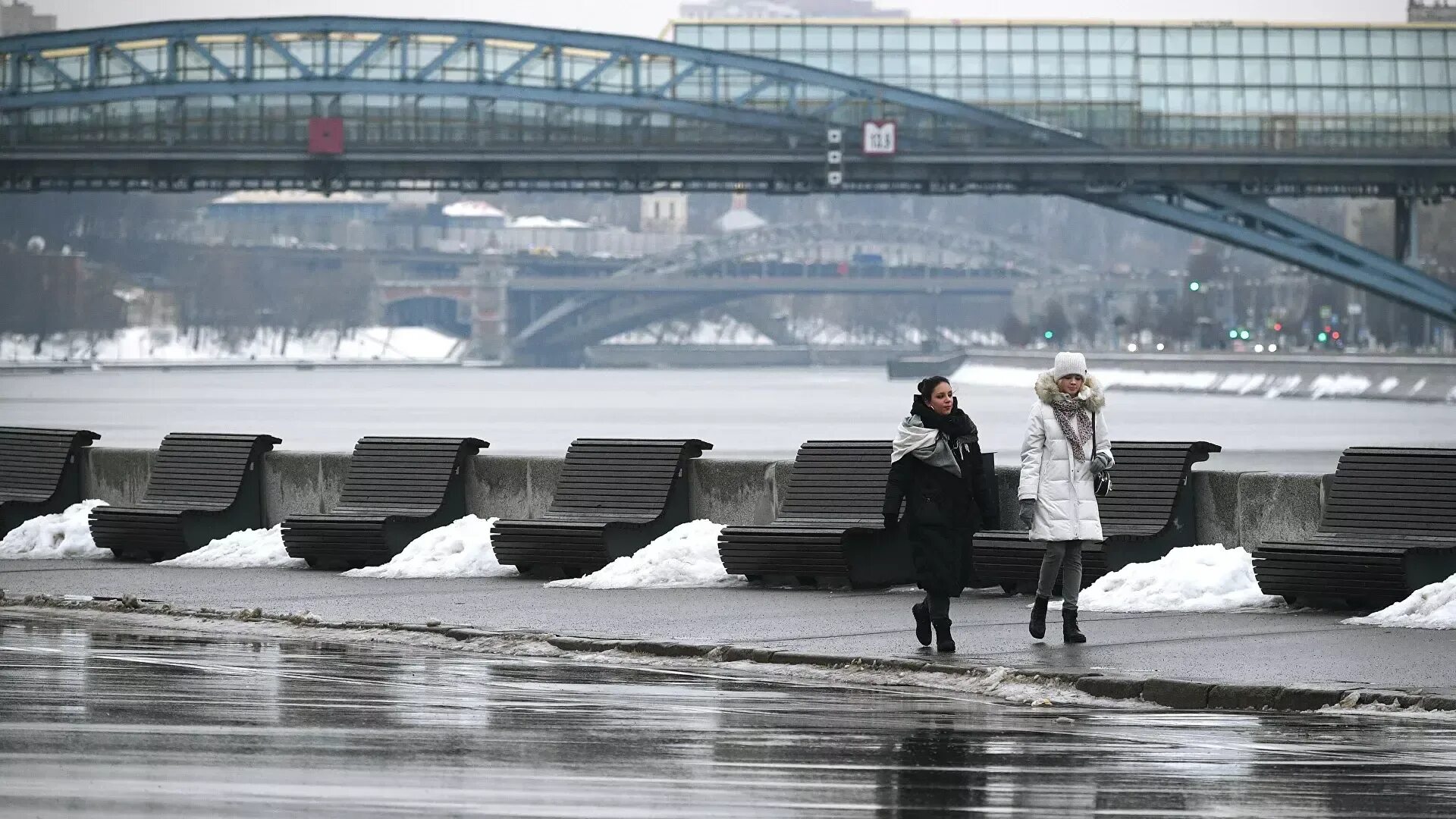 Температура зимой в москве 2025. Потепление в москве. в москве потеплеет. москва потепление снег. идет потепление в москву.