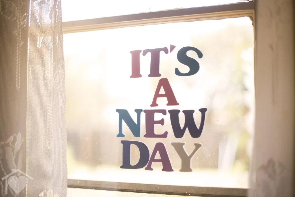 Start a new day. Надпись New Day. New Life надпись. New Day New Life. Start New Day.