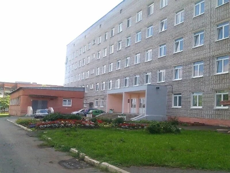 Поликлиники города сарапул. Роддом Сарапул. Сарапульский роддом врачи. Старый роддом Сарапул. Роддом Глазов Кирова 27.