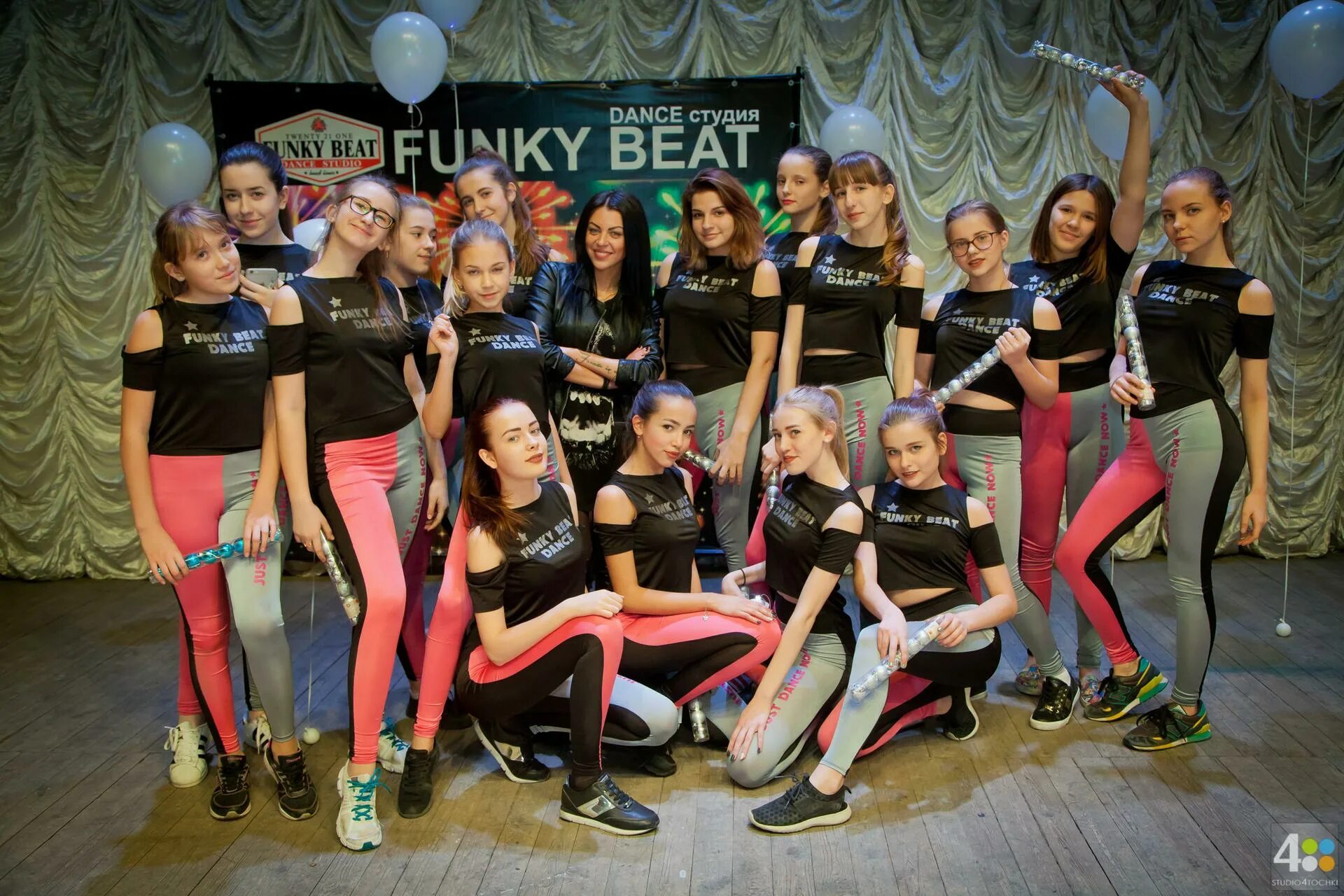 Фанки битс ростов. Работники талера в ростове. Фанки бит. Танцы аксай дети. Фанки бит аксай.