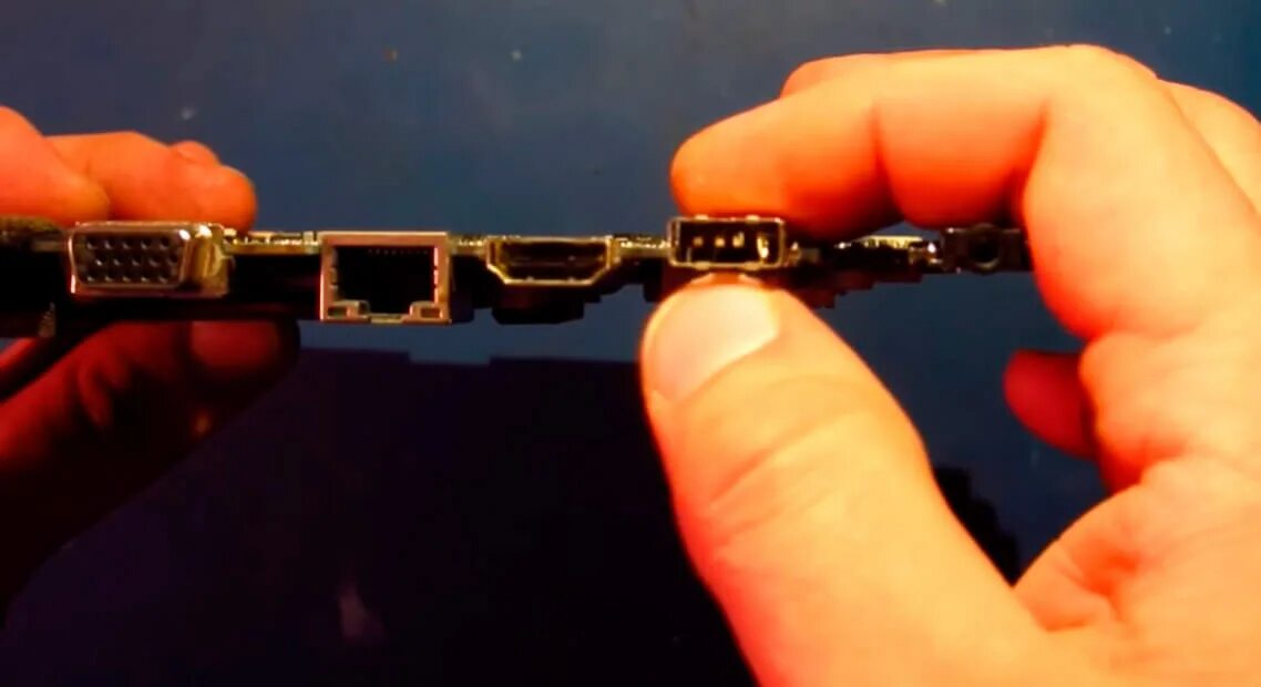 Сломался юсб. Сломанный разъем usb. сломанный юсб порт. сломанный юсб разъем. замена usb разъема на ноутбуке.