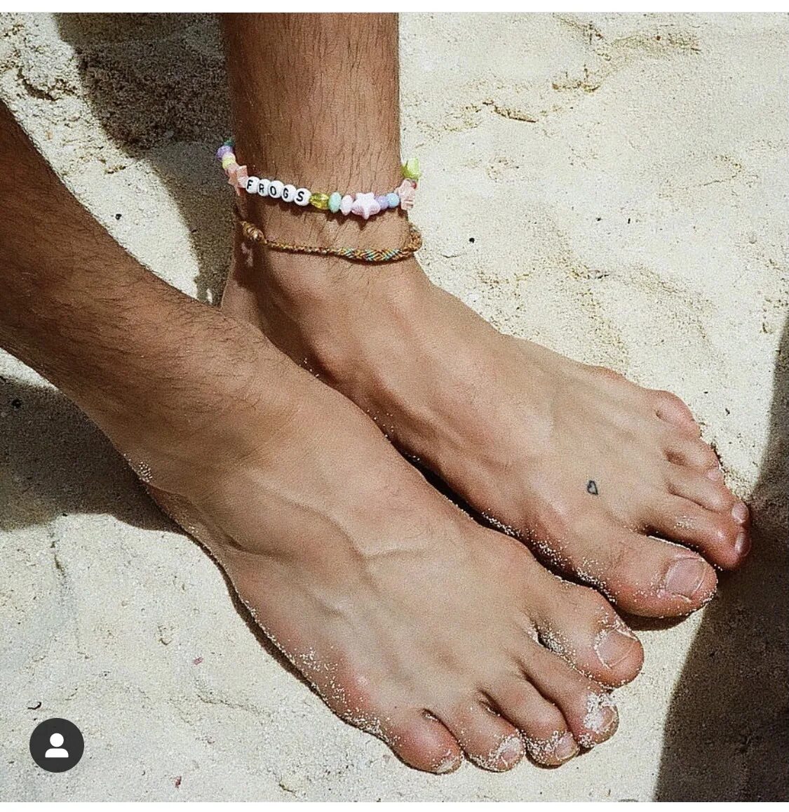 English feet. Romeo3805 feet. Wikifeet men. Foot Paradise RT Group.