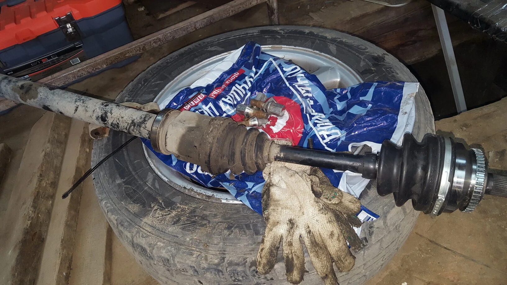 S40 шрус. Внутренний трипод вольво s40. пыльник шруса вольво s80 3.2 внутренний. пыльник шруса volvo s70 b5252fs. volvo s70 шрус.